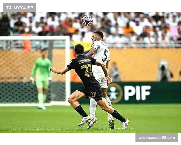 世界波瞬间:贝林厄姆禁区外凌空抽射直挂死角,伯纳乌陷入沸腾 世界波瞬间:贝林厄姆禁区外凌空抽射直挂死角,伯纳乌陷入沸腾